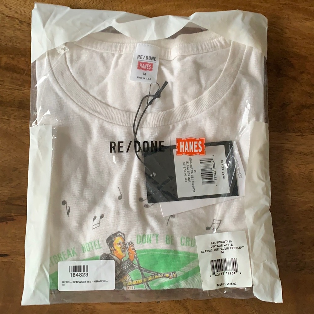x Hanes Classic "Elvis Presley" Tee